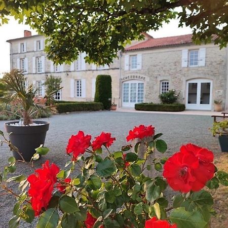 Hotel Logis Domaine Du Prieure Tonnay-Boutonne Zewnętrze zdjęcie