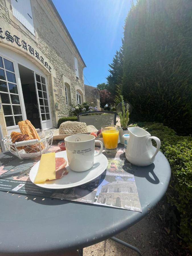 Hotel Logis Domaine Du Prieure Tonnay-Boutonne Zewnętrze zdjęcie